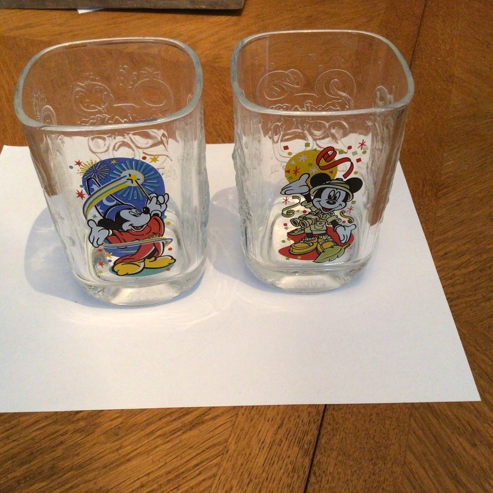 Vintage 2000 McDonald’s Walt Disney World celebration glasses
